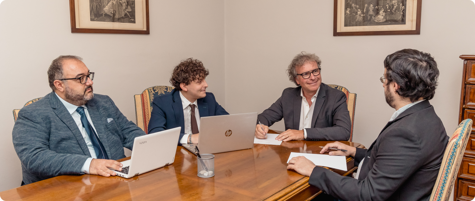 Gruppo Modena al tavolo